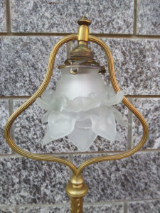 lampada antica a fiore 